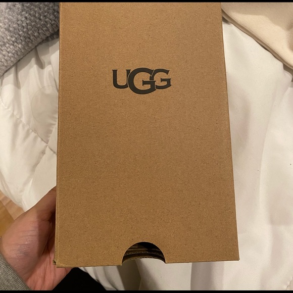 Ugg royal blue suede slip on flats - Picture 10 of 11